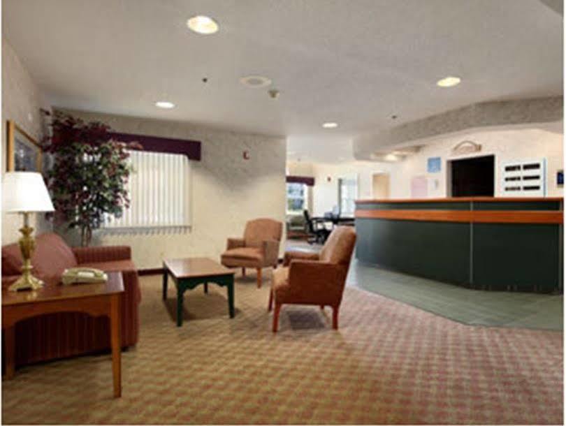 Microtel Inn By Wyndham Уинстон-Сейлем Экстерьер фото